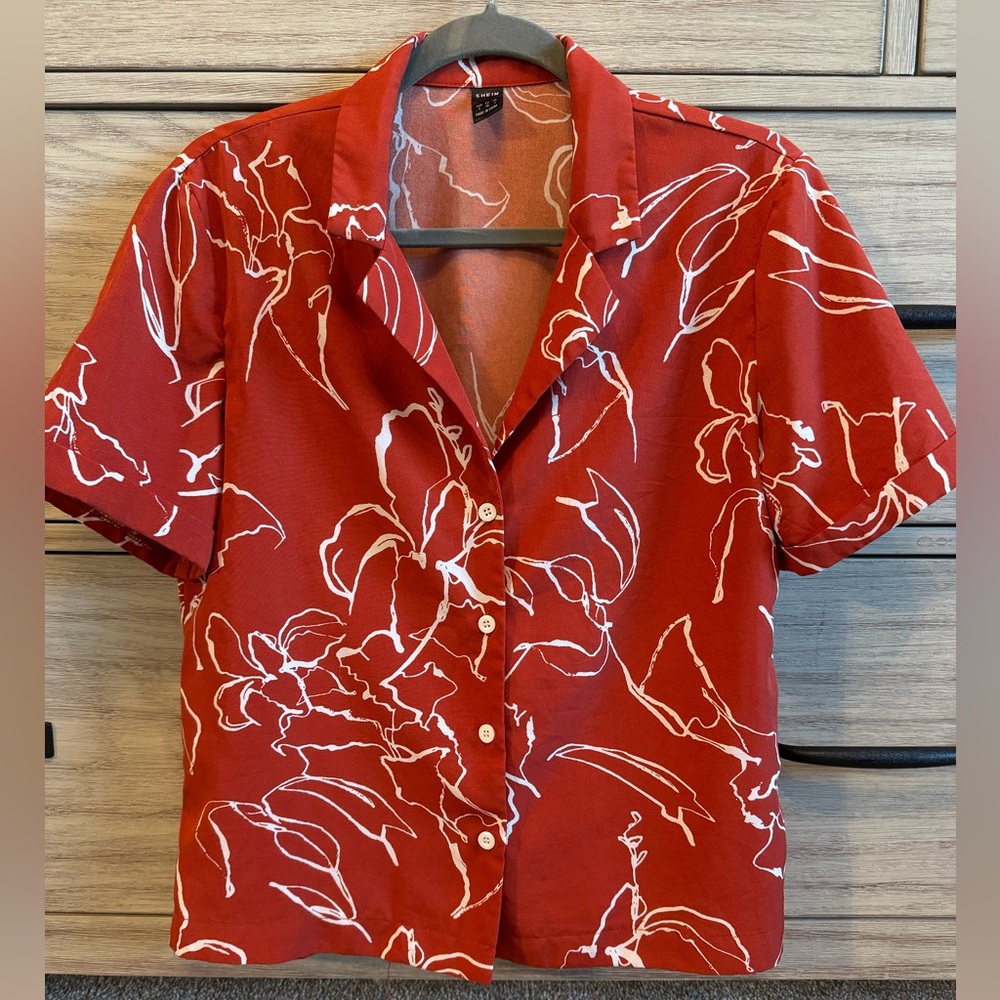 Short sleeve button up